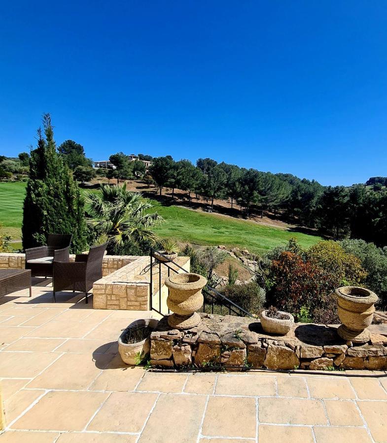 Villa Dans Cadre D'Exception - Golf, Piscine Et Tennis Prive Saint-Cyr-sur-Mer Eksteriør bilde